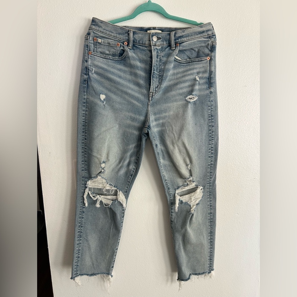 AE77 Trendy Distressed Women's Cropped Jeans